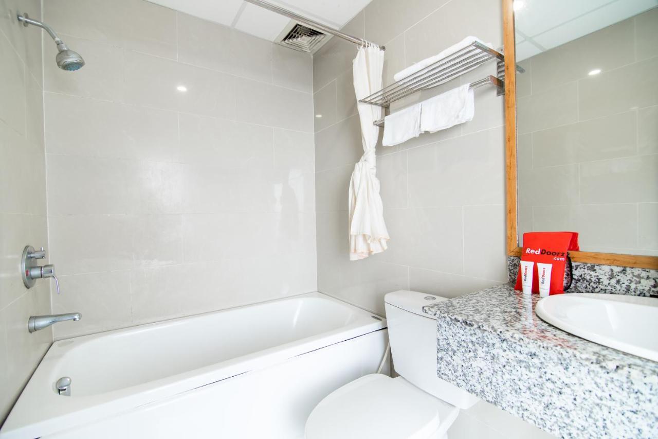 Reddoorz Plus @ Trung Son Residence 胡志明市 外观 照片