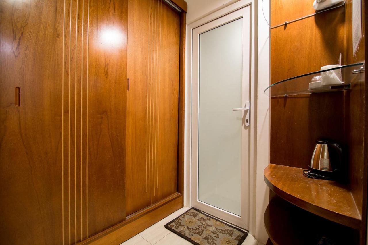 Reddoorz Plus @ Trung Son Residence 胡志明市 外观 照片