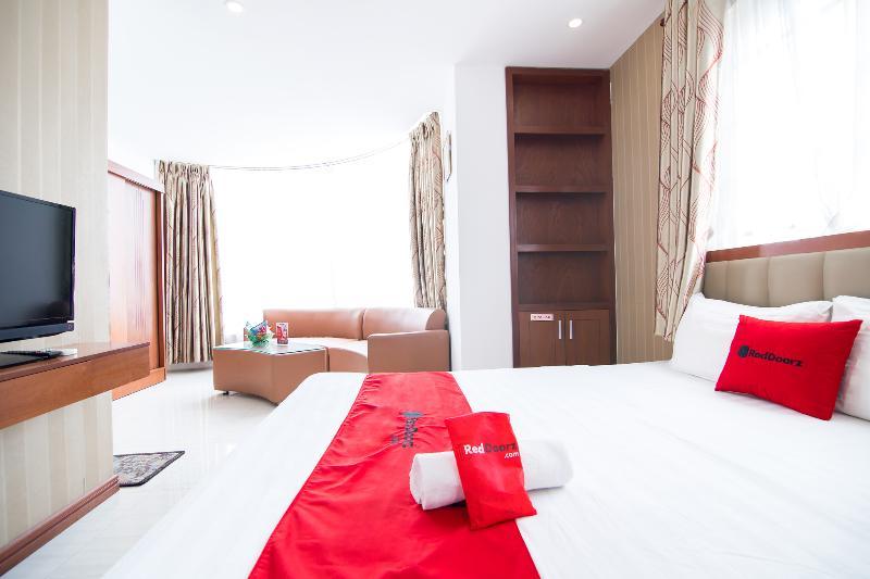 Reddoorz Plus @ Trung Son Residence 胡志明市 外观 照片