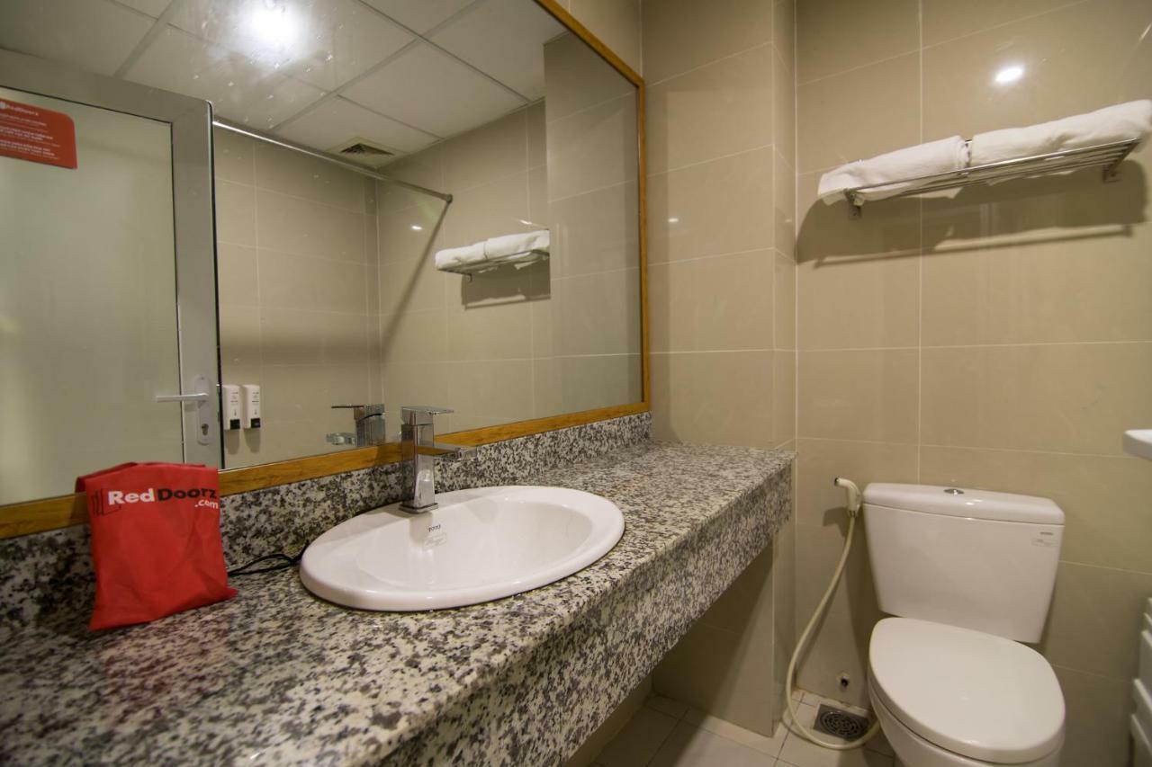 Reddoorz Plus @ Trung Son Residence 胡志明市 外观 照片
